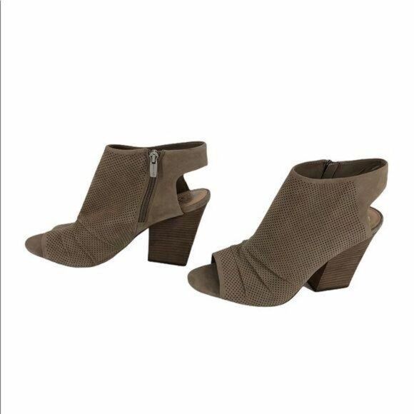 Vince Camuto VC Kentvi Leather Perforated Peep Toe Slingback Heel Tan Sz 11 - Picture 3 of 10